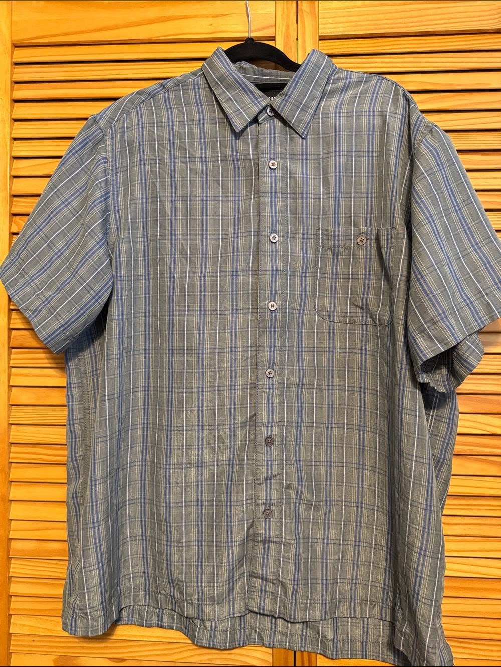 Haggar Blue and Gray Plaid Short-Sleeve Button-Down Shirt